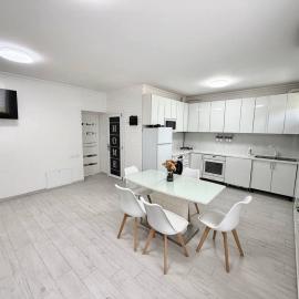 Апортамент come з двома спальнями, hotel em Reni