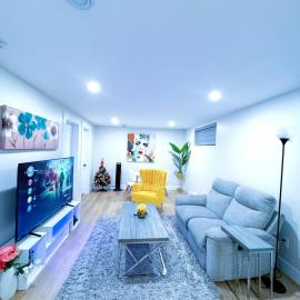 Cozy New Home in Moncton Near Casino&Magnetic Hill, hotel en Moncton