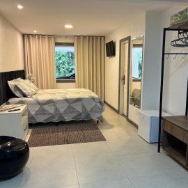 Casa 3 Quartos no Sítio Toca da Onça com Piscina, Saúna, Hidro Massagem, Sala de Jogos, Lago, Wi-fi, hotel in Marechal Floriano