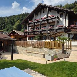 Pension Monteneu, hotel a Bartholomäberg
