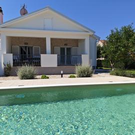 Holiday home Eden, hotel in Zaton