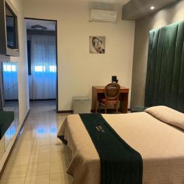 Hotel Joy, hotel di Castel Volturno