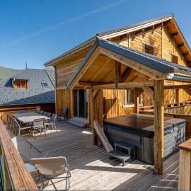 Chalet Le Petit Bes by Leavetown Vacations, hotel din Les Deux Alpes