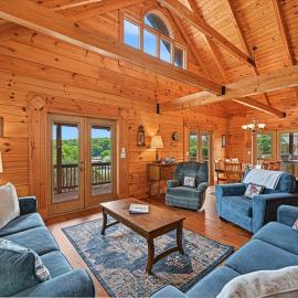Dog-friendly, lake view cabin w/ furnished decks, Ping-Pong & darts, hotel in Mineral