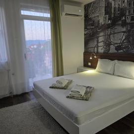 Sunny apartment, hotel in Niš