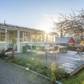 Private guesthouse for two with sauna and jacuzzi, hotel in Porvoo