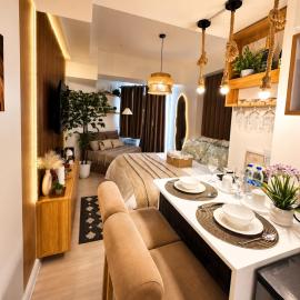 Sky26 Stays by Paula & Hudson, hotel di Pampang