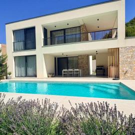 Villa B-Bunica retreat