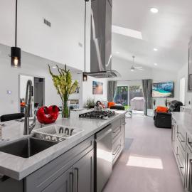 Luxury New Build Bright 2BR 2BA Large Backyard