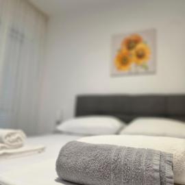 Apartmani Morѐll: Novalja şehrinde bir otel