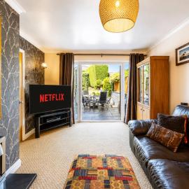3BR Home in Newton Near Chester Centre - Free Parking