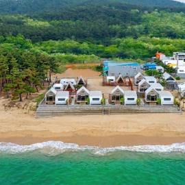 Taean Hakampo Waves Caravan Camping, Hotel in Taean
