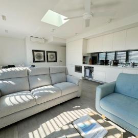 Bondi Beach Escape, Steps to Sand & Cafe