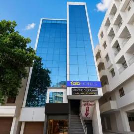 FabHotel Silver Star, hotel i Pune