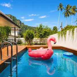 Nangkam Boutique Donsak, hotel di Ban Pheng Krong