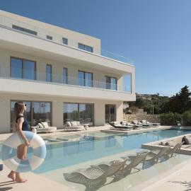 Calòre Villas, Close to Beach, Gym, Wellness & Cinema, By ThinkVilla, hotel in Pigianos Kampos