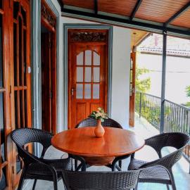 Jasmine Garden Inn: Procida şehrinde bir otel