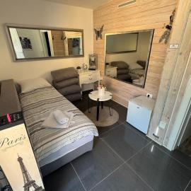 HA-LU Studio Apartman, Hotel in Jurdani