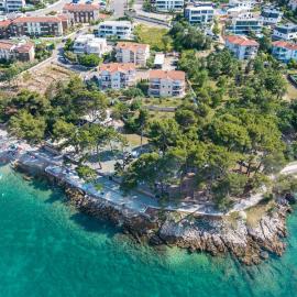 Mare & Mons Seafront Apartments, готель у місті Малинська