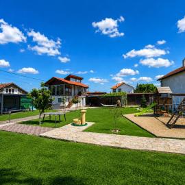 Guest House Galabnik, Bulgaria, hotel in Gŭlŭbnik