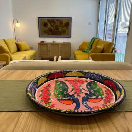 Stylish, Smart & Fun 4 Bed Home, hotel v Londýne