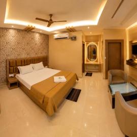 Hotel Baikuntha International Puri Near Sea Beach With Parking AC Or Non AC Both Room, hotel u gradu Puri