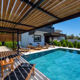 Timberline Villa, hotel in Trianta