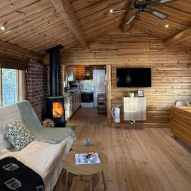 Charmig timmerstuga i Vemdalen, hotel sa Vemhån