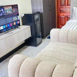 Muyenga Studio Apartments, hotel in Kampala