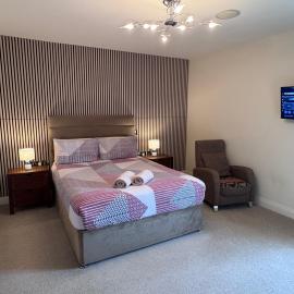 24 Castle Hume Court Holiday House, hotel in Enniskillen