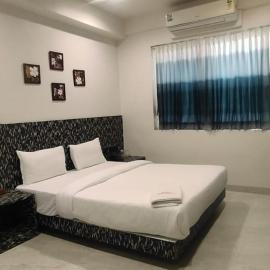 Hotel Jay Palace Inn