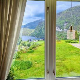 Romantic farmhouse, hotel en Vaksdal