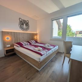 See 14 - Sonniges Balkon-Studio in Seenähe, hotell sihtkohas Sielach