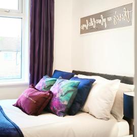 2BR In Edmonton - WiFi - Free Parking, hotel in Ponders End