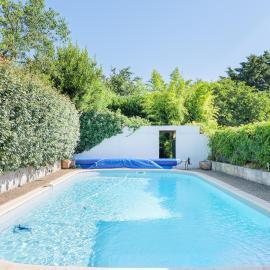 Villa Manon - Charme et Piscine, hotel u gradu Obena