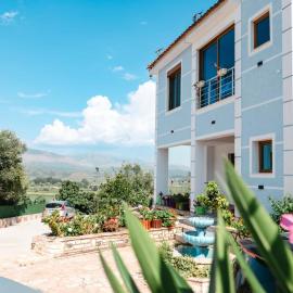 Villa HENA
