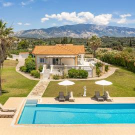 Villa Polymnia, hotel v mestu Kaligata