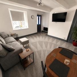 Self contained property, hotel in Cartworth