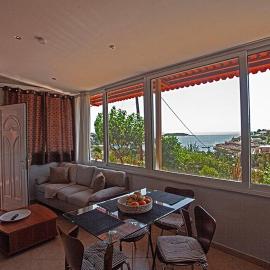 Voula Home, hotell sihtkohas Marathi