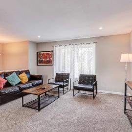 Cozy Family Home with Large Yard near Quincy reservoir