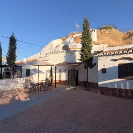 Cuevas Padre Poveda, хотел в Гуадикс