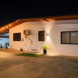 Viesnīca Piarco Airport Guest House pilsētā Piarco