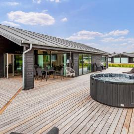 3 Bedroom Pet Friendly Home In Sæby, hotel en Saeby