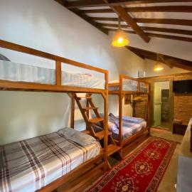 The Villas Joglo Trisaputran، فندق في Soprayan