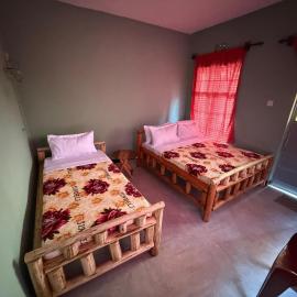 Oltare Safari Homestay, хотел в Makuyuni