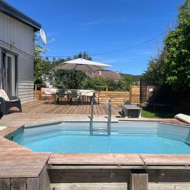 Villa 1950 piscine et spa- Gérardmer - terrain entièrement clos pour animaux, hotel ad Anould