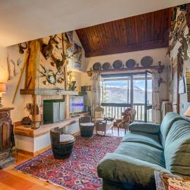 Grangia Sunset Balcony View for 7 - Happy Rentals