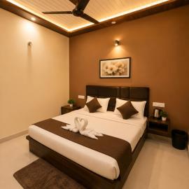 Sudama Palace - Free Temple Pass For Guests, hotel u gradu Ayodhya