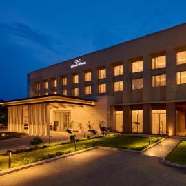 Prachi Sarovar Premiere Bhubaneshwar, hotel di Bhubaneshwar