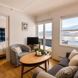 Stay in the heart of Geilo, walk to everything